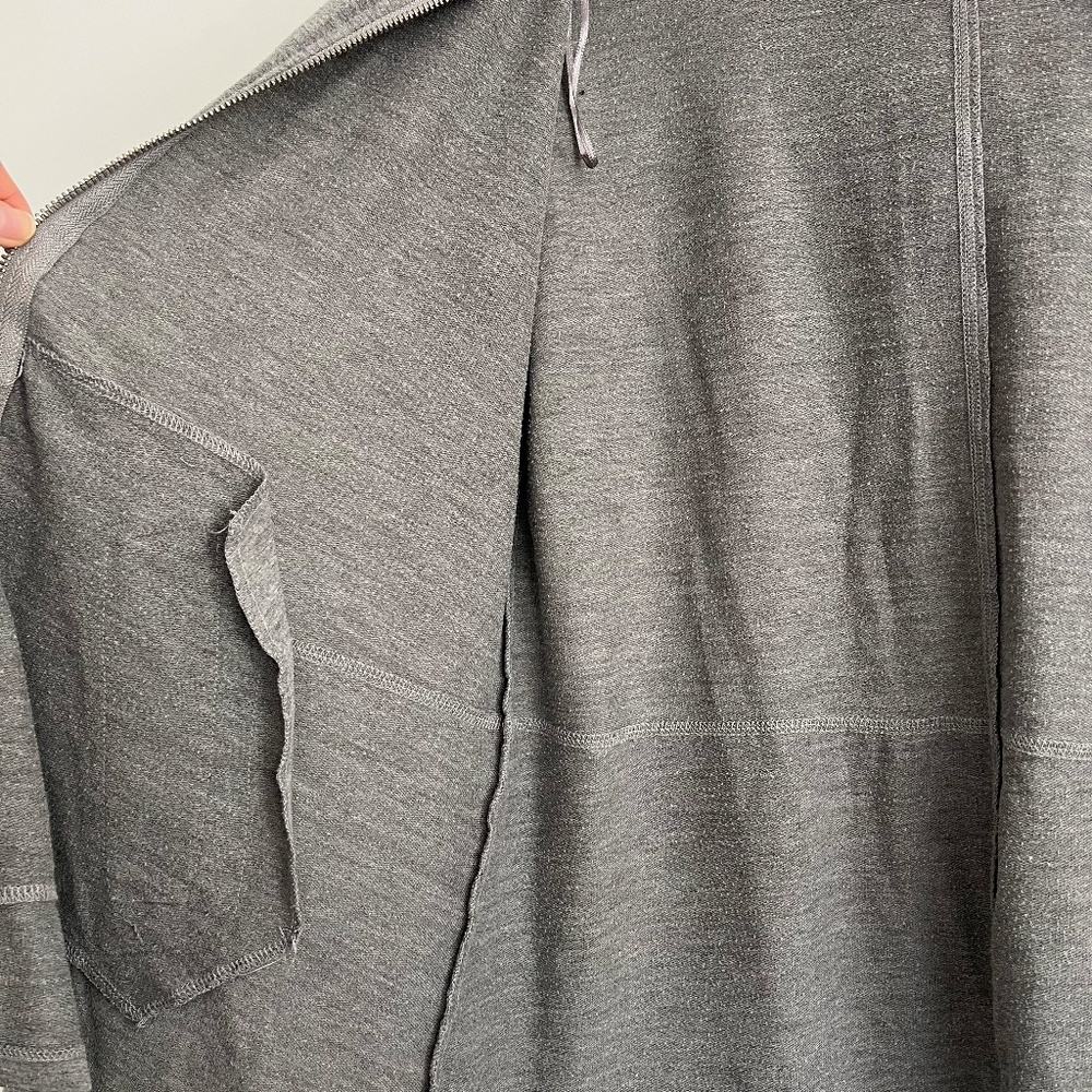like new ! grey Cable & Gauge sweater / cardigan / pullover - Picture 5 of 6